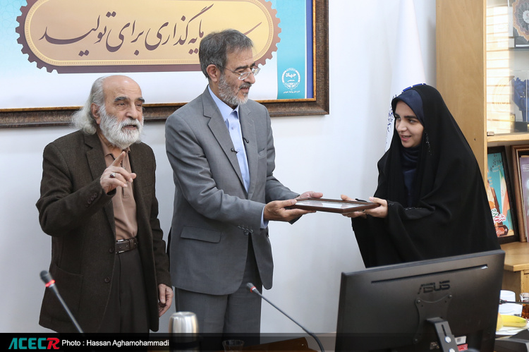 جهاددانشگاهی علوم پزشکی شهید بهشتی به‌عنوان دفتر برتر صندوق قرض‌الحسنه دانشجویان ایران معرفی شد