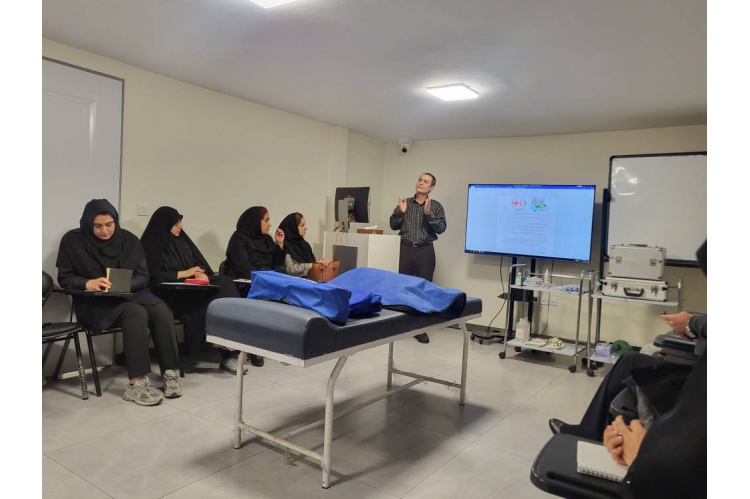 جهادگران علوم پزشکی شهید بهشتی پای درس فوریت‌های پزشکی نشستند