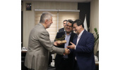 تجلیل جهاددانشگاهی علوم پزشکی شهیدبهشتی از معاون توسعه دانشگاه با اهدای تندیس «طبیب عشق»