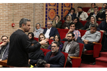 کارگاه «شب‌های پروانه‌ای» در آستانه رمضان با محور شعر فارسی برگزار شد