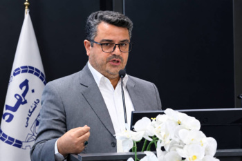 رئیس جهاددانشگاهی علوم پزشکی شهید بهشتی: مراقبت از بیمار نباید به بهای بیمار شدن مراقب تمام شود
